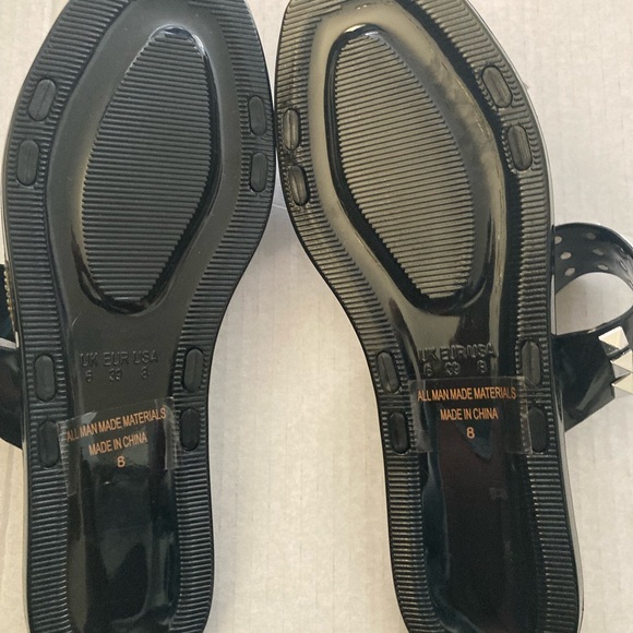 Sandals - Picture 4 of 5